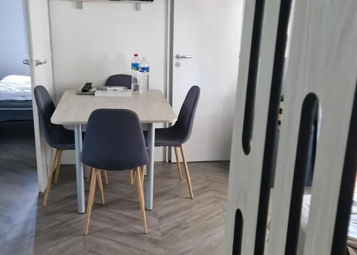 캠프장 Mobil 4* *